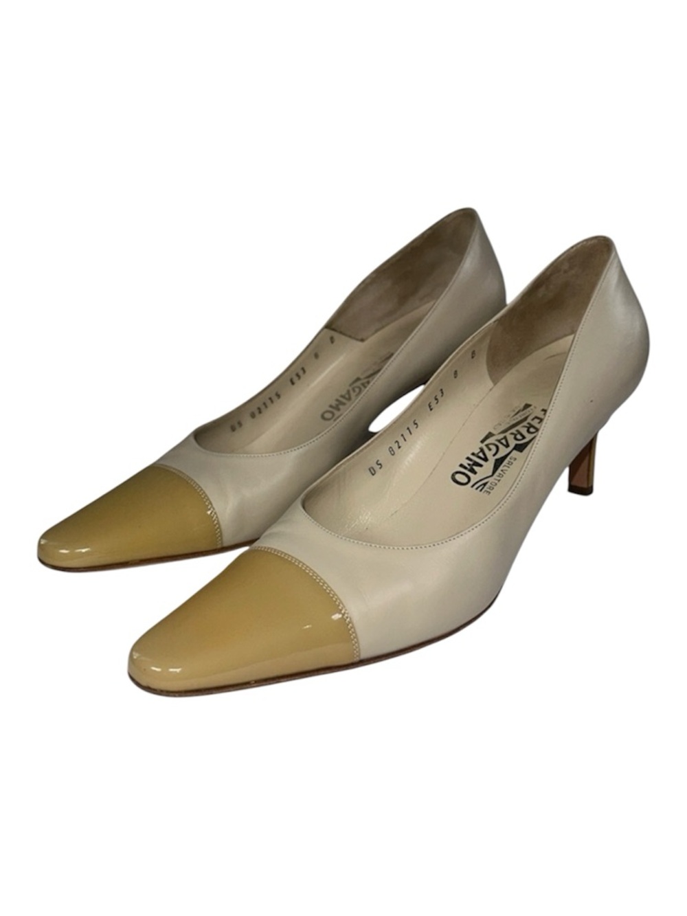 Salvatore Ferragamo Two Tone Cap Toe Pumps Made in Italy Beige Mustard Size 8